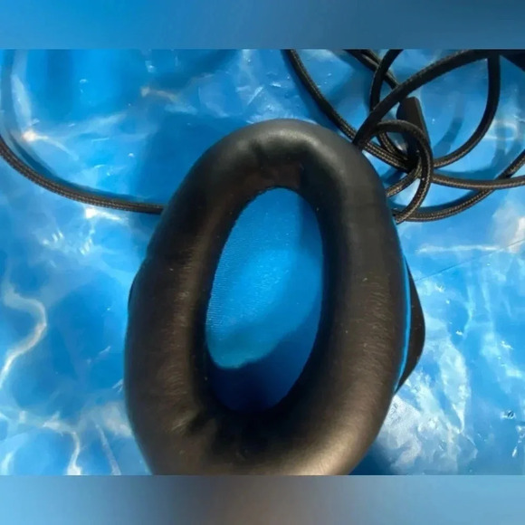 BlueFire Gaming Headset, Over-Ear Headphones with Mic and LED - Picture 6 of 15